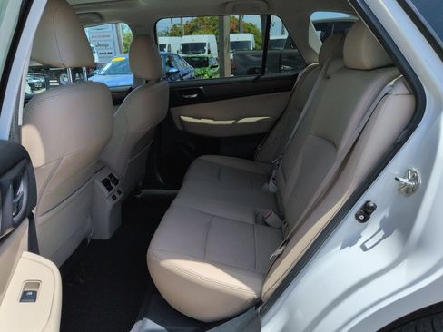 Used 2016 Subaru Outback 2.5i Limited AWD/4WD image 14