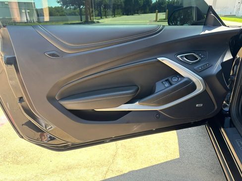 Used 2016 Chevrolet Camaro SS RWD image 14