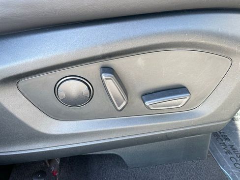 Used 2023 Ford Explorer XLT w/ Equipment Group 202A image 58