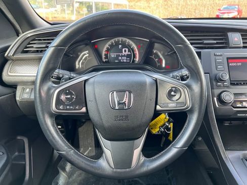 Used 2018 Honda Civic Sport image 19
