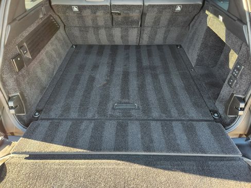 Used 2020 Land Rover Range Rover Long Wheelbase Autobiography image 31