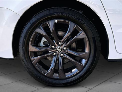 Used 2025 Toyota Sienna XSE image 11