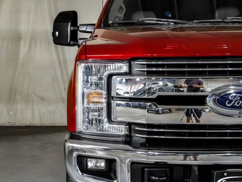 Used 2017 Ford F250 Lariat w/ Lariat Ultimate Package AWD/4WD image 38