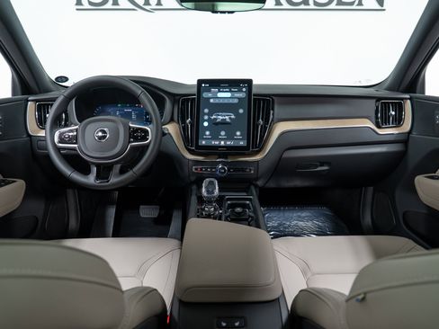 New 2026 Volvo XC60 B5 Plus w/ Protection Package Premier image 15