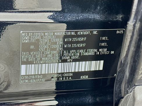 Used 2025 Toyota RAV4 LE image 31