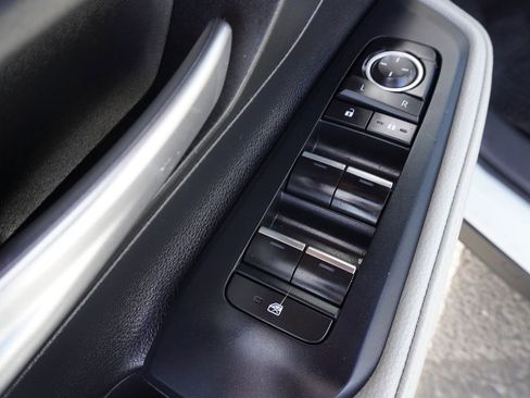 Used 2024 Toyota Grand Highlander XLE image 17