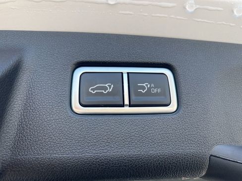 Certified 2025 Kia Sorento SX Prestige w/ Olive Brown Leather Package image 14