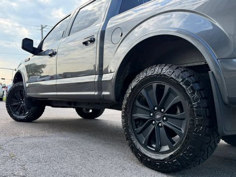 Used 2019 Ford F150 Lariat w/ Equipment Group 502A Luxury AWD/4WD image 32