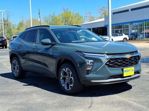 New 2026 Chevrolet Trax LT image 3