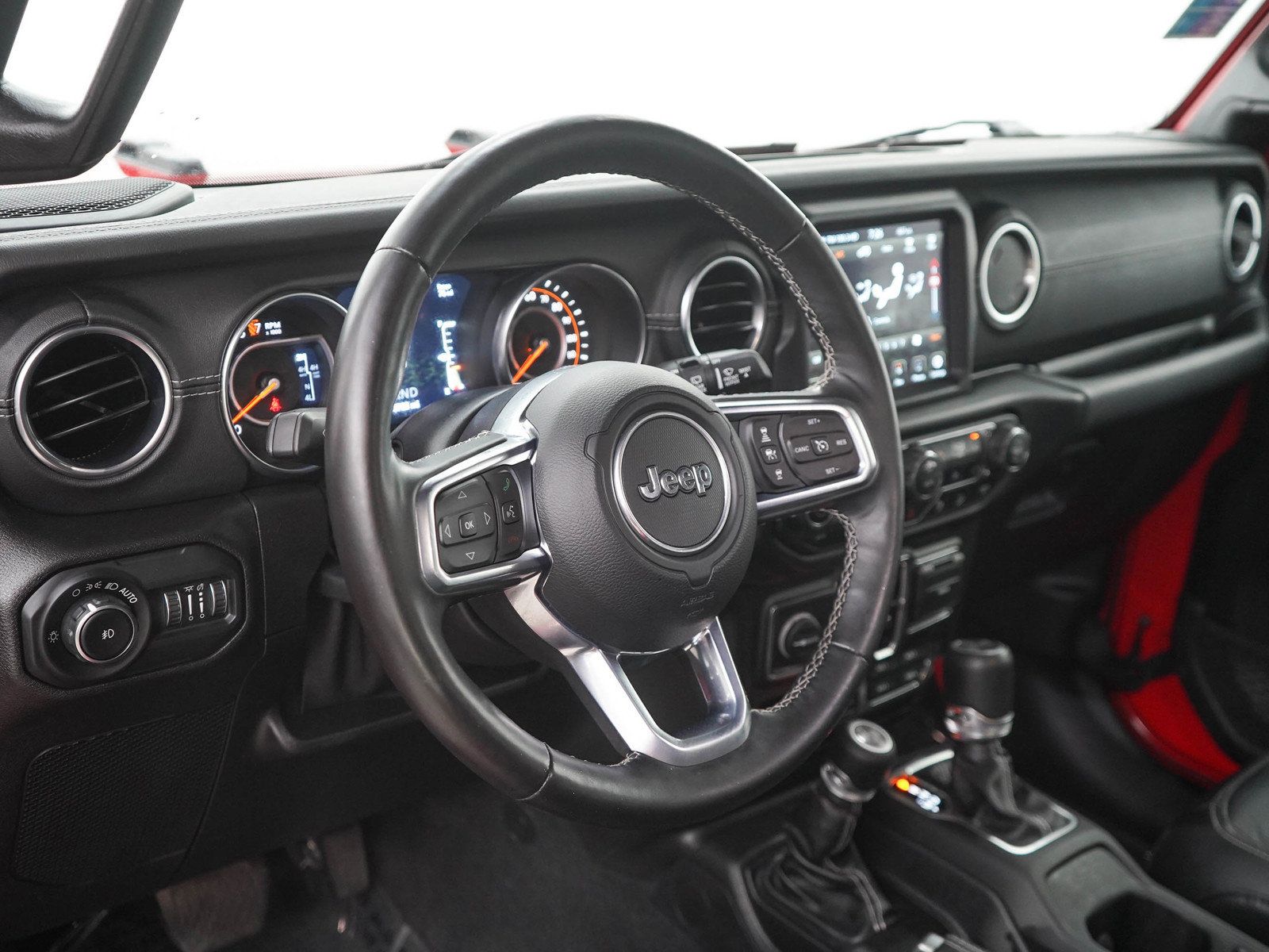 Used 2020 Jeep Wrangler Unlimited Sahara AWD/4WD image 19