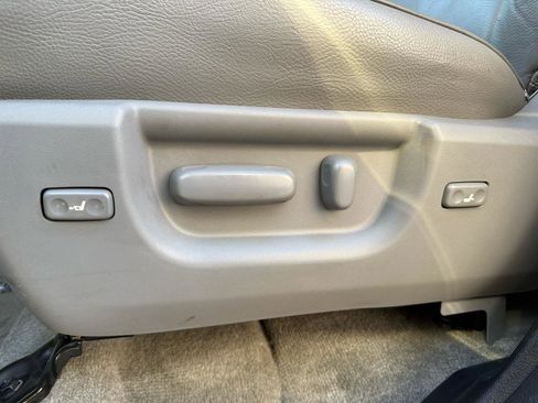 Used 2010 Toyota Sequoia Limited AWD/4WD image 53