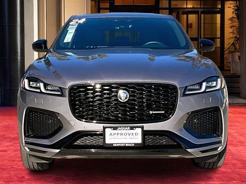 Used 2024 Jaguar F-PACE R-Dynamic S image 2