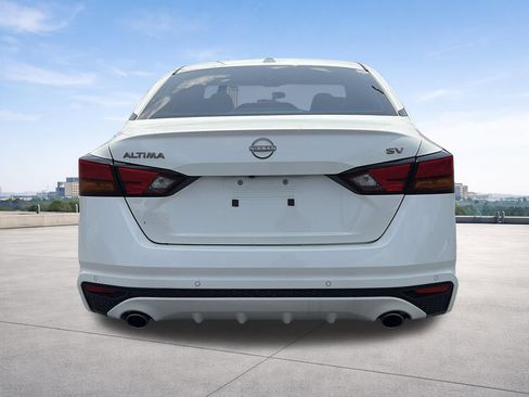 Certified 2024 Nissan Altima 2.5 SV w/ SV Premium Package FWD image 4