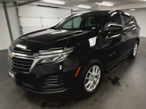 Certified 2023 Chevrolet Equinox LS w/ LS Convenience Package AWD/4WD image 4