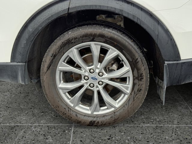 Used 2022 Ford Explorer XLT w/ Equipment Group 202A AWD/4WD image 9