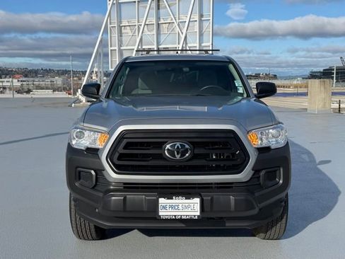 Used 2022 Toyota Tacoma SR image 4