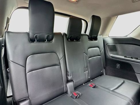 Used 2023 Nissan Pathfinder SL w/ SL Premium Package AWD/4WD image 34
