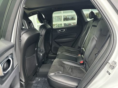 Used 2018 Volvo XC60 T6 R-Design w/ Convenience Package AWD/4WD image 7