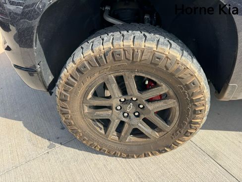 Used 2023 Chevrolet Silverado 1500 LT Trail Boss AWD/4WD image 8