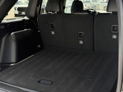 Used 2023 Jeep Grand Cherokee Altitude image 30