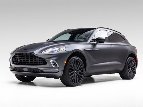 Used 2022 Aston Martin DBX AWD/4WD image 3