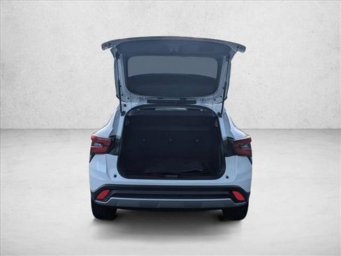 Used 2024 Chevrolet Trax LT image 6