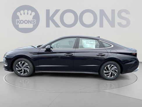New 2026 Hyundai Sonata Blue FWD image 2