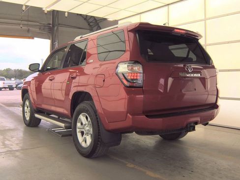 Used 2018 Toyota 4Runner SR5 Premium image 5