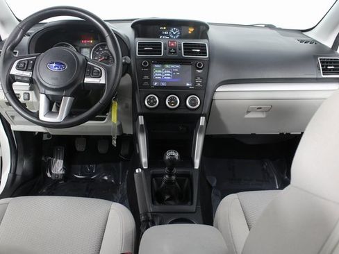 Used 2018 Subaru Forester 2.5i image 9