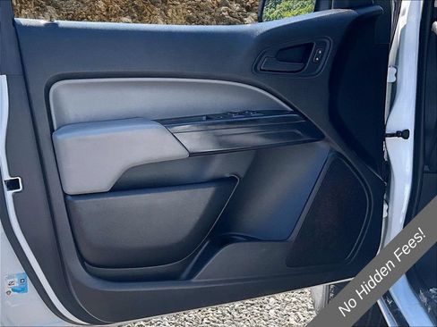 Used 2017 Chevrolet Colorado W/T w/ WT Convenience Package RWD image 16