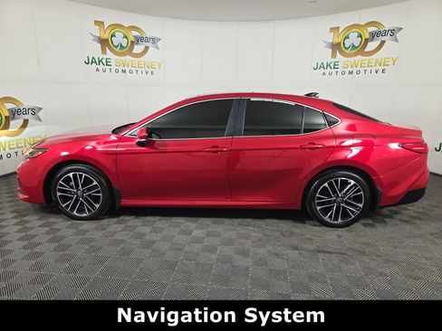 Used 2025 Toyota Camry XLE w/ Premium Plus Package AWD/4WD image 4
