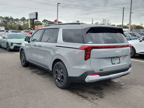 New 2026 Kia Carnival EX image 4