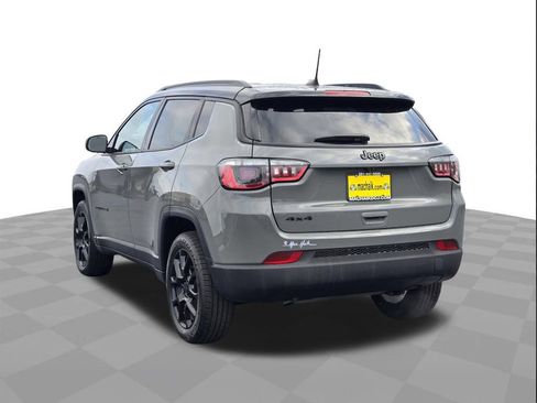 Used 2023 Jeep Compass Altitude image 6