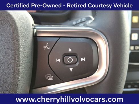 Certified 2025 Volvo XC40 B5 Plus w/ Protection Package Premier image 21