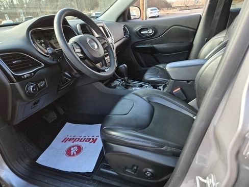 Used 2021 Jeep Cherokee Latitude Plus image 9