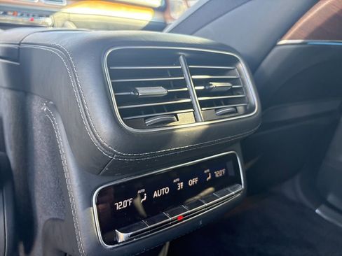 Certified 2024 Mercedes-Benz Maybach GLS 600 4MATIC image 20