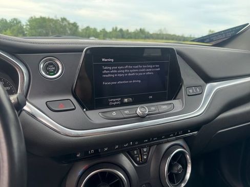 Used 2019 Chevrolet Blazer LT w/ Sound & Technology Package AWD/4WD image 21