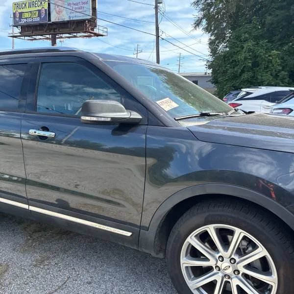 Used 2017 Ford Explorer Limited w/ Equipment Group 301A FWD image 14