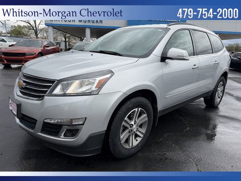 Used 2015 Chevrolet Traverse LT image 1