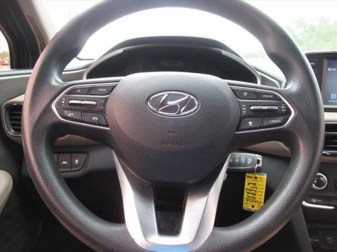 Used 2019 Hyundai Santa Fe SE FWD image 21