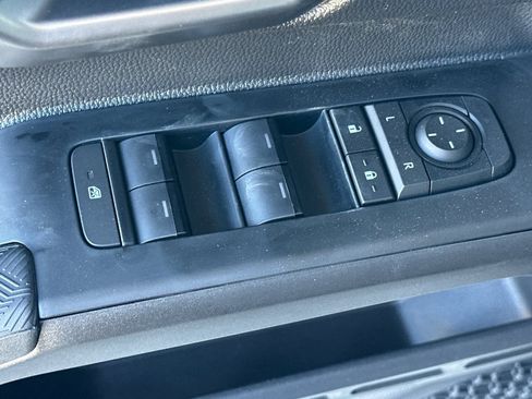 New 2025 Toyota Tacoma TRD Off-Road image 12