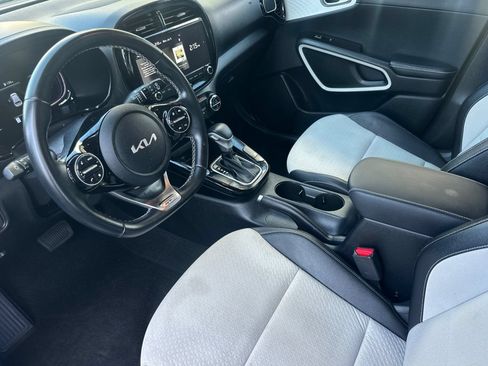 Used 2023 Kia Soul GT-Line FWD image 10