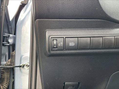 Used 2024 Toyota Corolla LE image 32