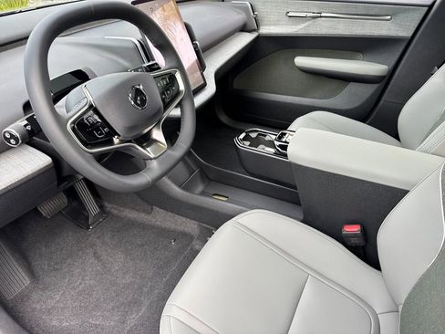 New 2026 Volvo EX30 Plus w/ Climate Package RWD image 9