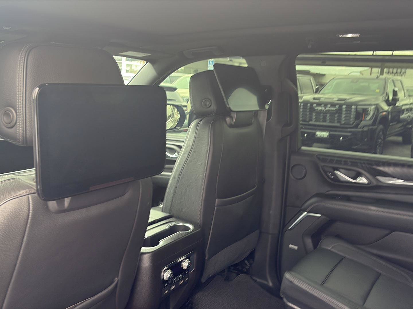 Used 2021 GMC Yukon XL Denali AWD/4WD image 31