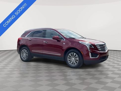 Used 2017 Cadillac XT5 Luxury w/ Driver Awareness Package AWD/4WD image 2