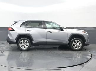 Used 2023 Toyota RAV4 LE FWD video 2