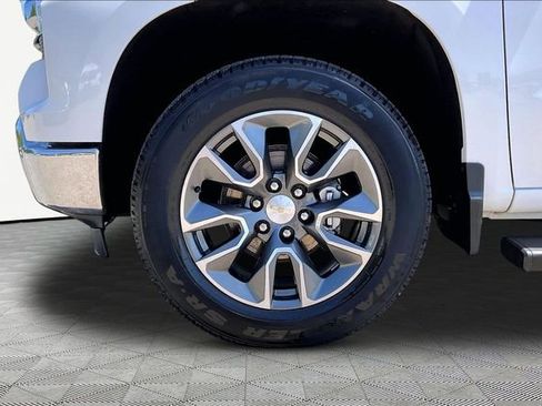 Used 2023 Chevrolet Silverado 1500 LT AWD/4WD image 21