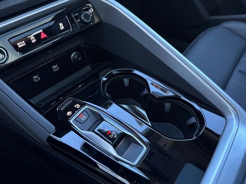 New 2025 Audi Q5 Premium image 19