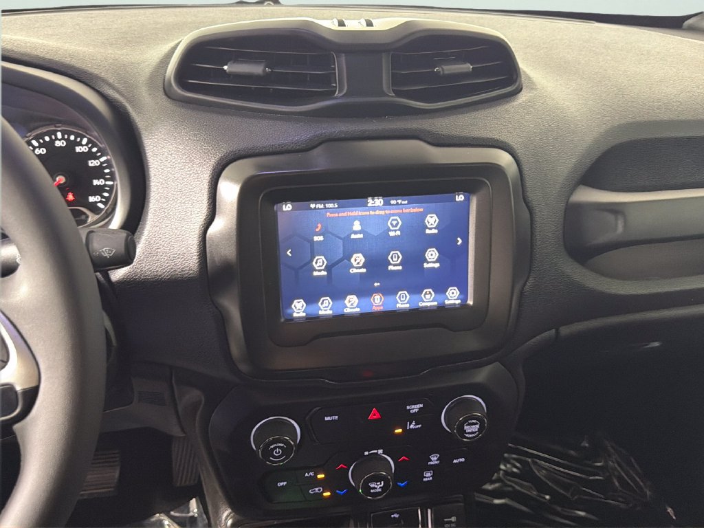 Used 2021 Jeep Renegade Latitude FWD image 22